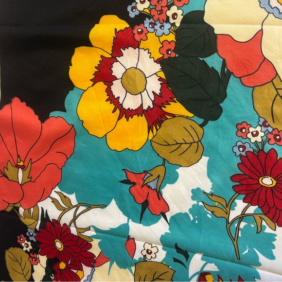 Source Unknown Floral Multicolor Scarf - Picture 2 of 5